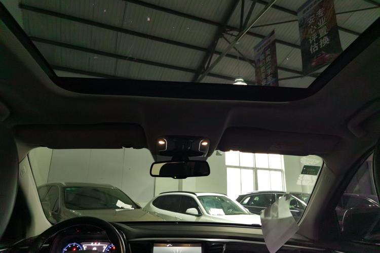 Used GAC Trumpchi GS8 2017 320T Two-Wheel Drive Luxury Smart Connectivity Version (7 Seats) Headliner