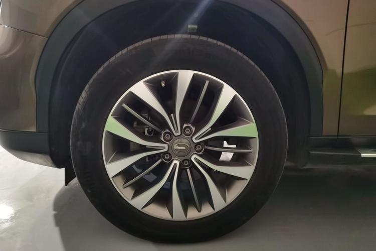 Used GAC Trumpchi GS8 2017 320T Two-Wheel Drive Luxury Smart Connectivity Version (7 Seats) Left Front Wheel Hub