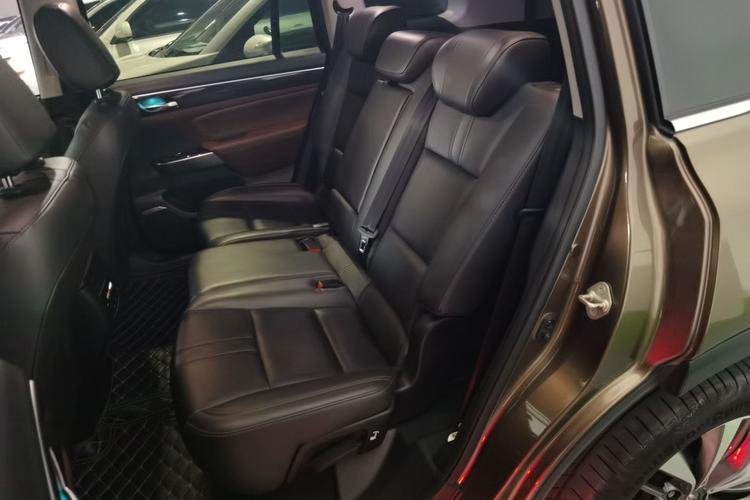 Used GAC Trumpchi GS8 2017 320T Two-Wheel Drive Luxury Smart Connectivity Version (7 Seats) Left Rear Seat
