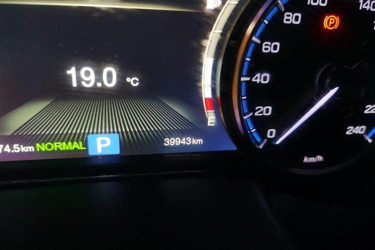 Used GAC Trumpchi GS8 2017 320T Two-Wheel Drive Luxury Smart Connectivity Version (7 Seats) Odometer Close Up