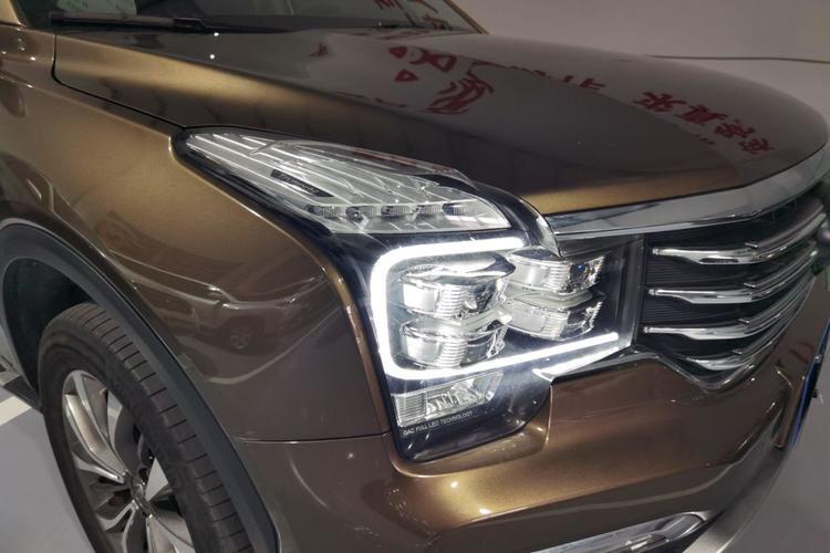 Used GAC Trumpchi GS8 2017 320T Two-Wheel Drive Luxury Smart Connectivity Version (7 Seats) Right Front Headlight
