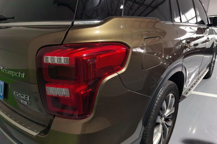 Used GAC Trumpchi GS8 2017 320T Two-Wheel Drive Luxury Smart Connectivity Version (7 Seats) Right Rear Taillight