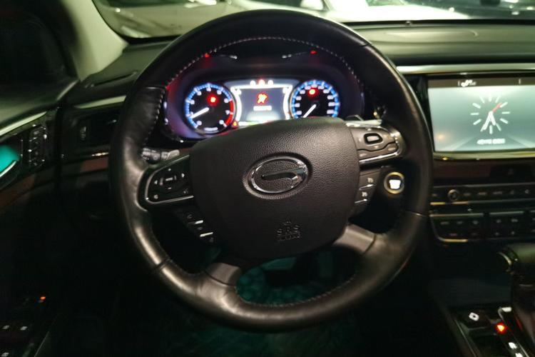Used GAC Trumpchi GS8 2017 320T Two-Wheel Drive Luxury Smart Connectivity Version (7 Seats) Steering Wheel