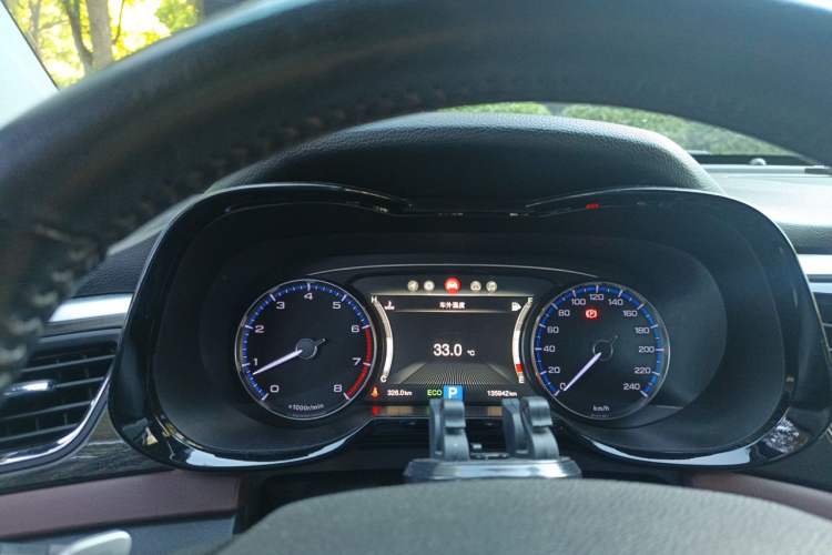 Used GAC Trumpchi GS8 2017 320T Two-Wheel Drive Luxury Smart Connectivity Version (7 Seats) Instrument Cluster