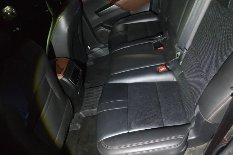 Used GAC Trumpchi GS8 2017 320T Two-Wheel Drive Luxury Smart Connectivity Version (7 Seats) Left Rear Seat