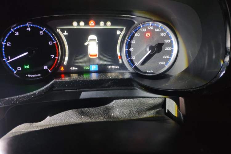 Used GAC Trumpchi GS8 2017 320T Two-Wheel Drive Luxury Smart Connectivity Version (7 Seats) Odometer Close Up
