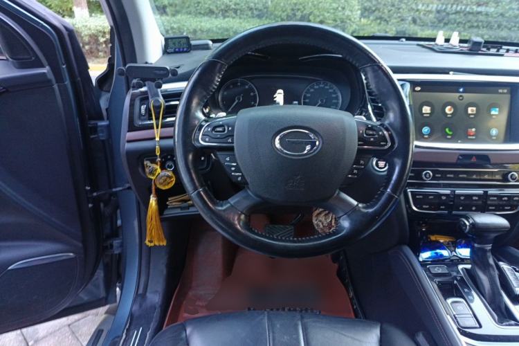 Used GAC Trumpchi GS8 2017 320T Two-Wheel Drive Luxury Smart Connectivity Version (7 Seats) Steering Wheel