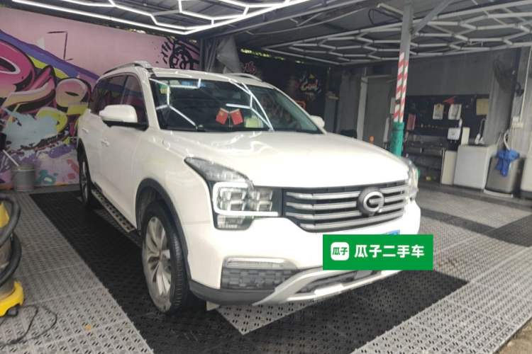 Used GAC Trumpchi GS8 2017 320T Two-Wheel Drive Luxury Smart Connectivity Version (7 Seats) Front Right 45 Deg