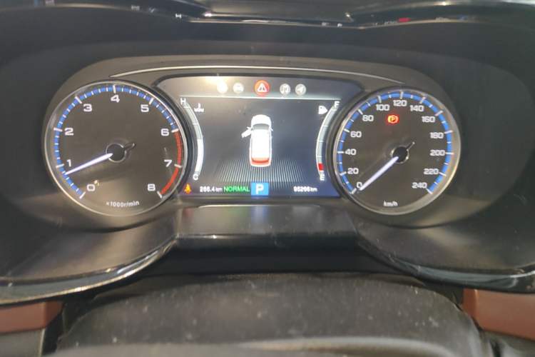 Used GAC Trumpchi GS8 2017 320T Two-Wheel Drive Luxury Smart Connectivity Version (7 Seats) Instrument Cluster
