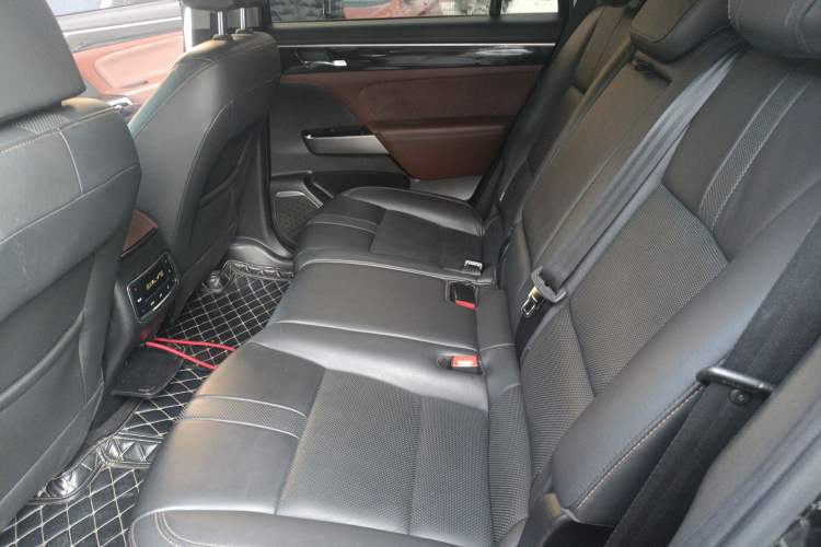 Used GAC Trumpchi GS8 2017 320T Two-Wheel Drive Luxury Smart Connectivity Version (7 Seats) Left Rear Seat