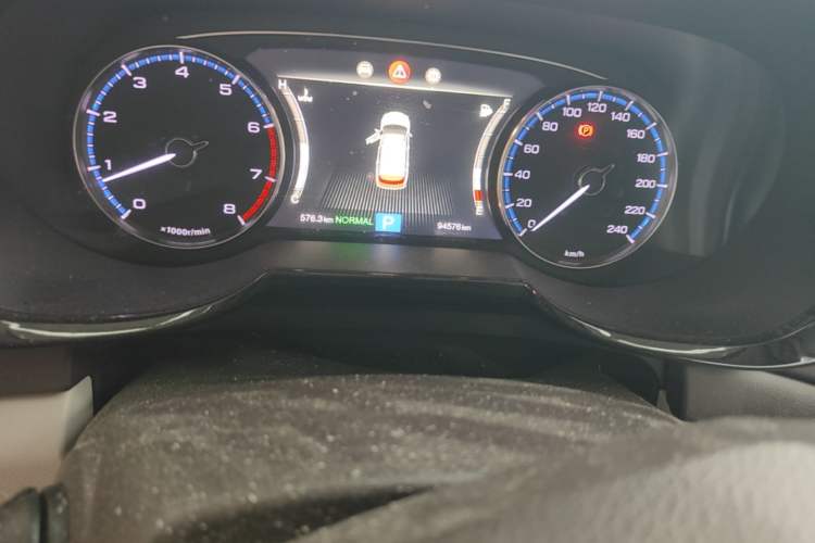 Used GAC Trumpchi GS8 2017 320T Two-Wheel Drive Luxury Smart Connectivity Version (7 Seats) Odometer Close Up