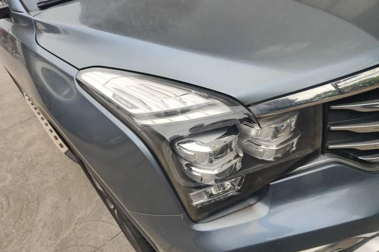 Used GAC Trumpchi GS8 2017 320T Two-Wheel Drive Luxury Smart Connectivity Version (7 Seats) Right Front Headlight