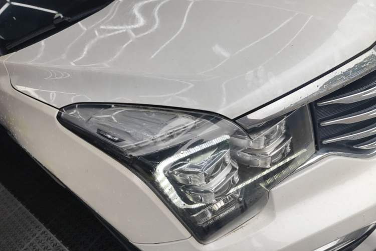 Used GAC Trumpchi GS8 2017 320T Two-Wheel Drive Luxury Smart Connectivity Version (7 Seats) Right Front Headlight