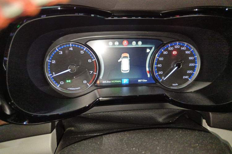 Used GAC Trumpchi GS8 2017 320T Two-Wheel Drive Luxury Smart Connectivity Version (7 Seats) Instrument Cluster