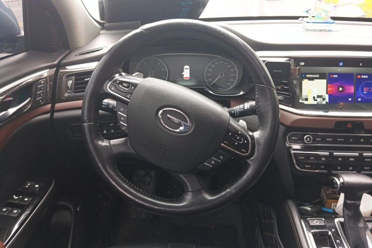 Used GAC Trumpchi GS8 2017 320T Two-Wheel Drive Luxury Smart Connectivity Version (7 Seats) Steering Wheel