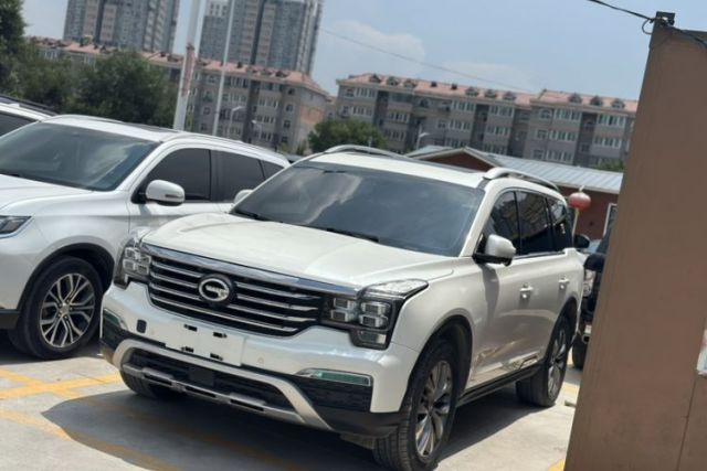 Używany GAC Trumpchi GS8 2017 320T Two-Wheel Drive Luxury Smart Connectivity Version (7 Seats)
