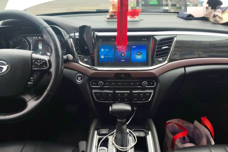 Used GAC Trumpchi GS8 2017 320T Two-Wheel Drive Luxury Smart Connectivity Version (7 Seats) Audio And AC Panel