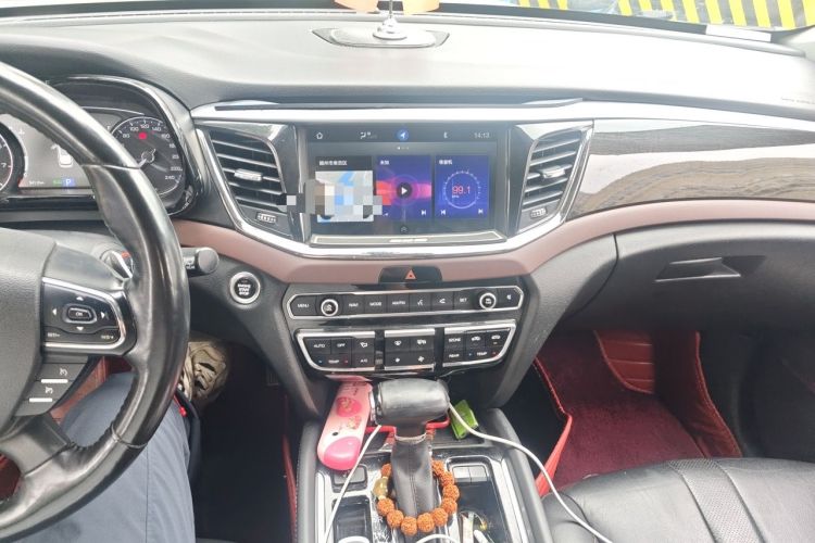 Used GAC Trumpchi GS8 2017 320T Two-Wheel Drive Luxury Smart Connectivity Version (7 Seats) Audio And AC Panel