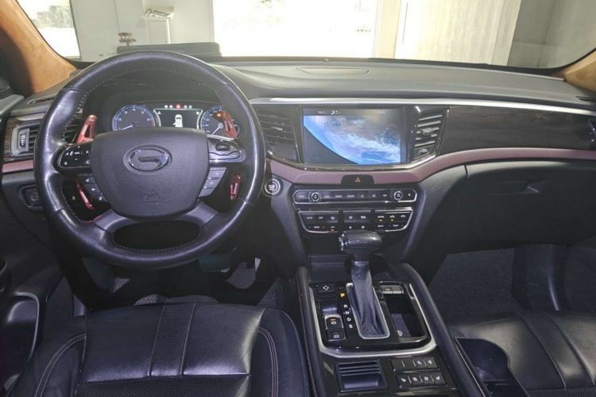 Used GAC Trumpchi GS8 2017 320T Four-Wheel Drive Luxury Smart Connectivity Version (7 Seats) Center Console