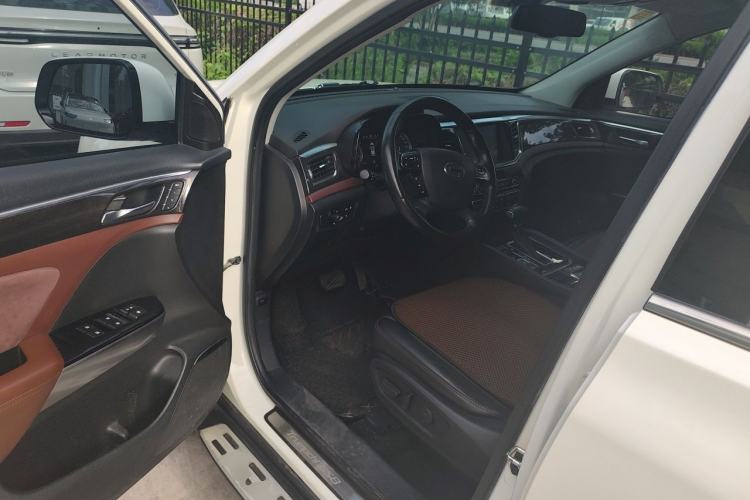 Used GAC Trumpchi GS8 2017 320T Two-Wheel Drive Luxury Smart Connectivity Version (7 Seats) Driver Seat