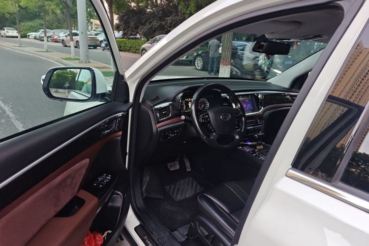 Used GAC Trumpchi GS8 2017 320T Two-Wheel Drive Luxury Smart Connectivity Version (7 Seats) Driver Seat