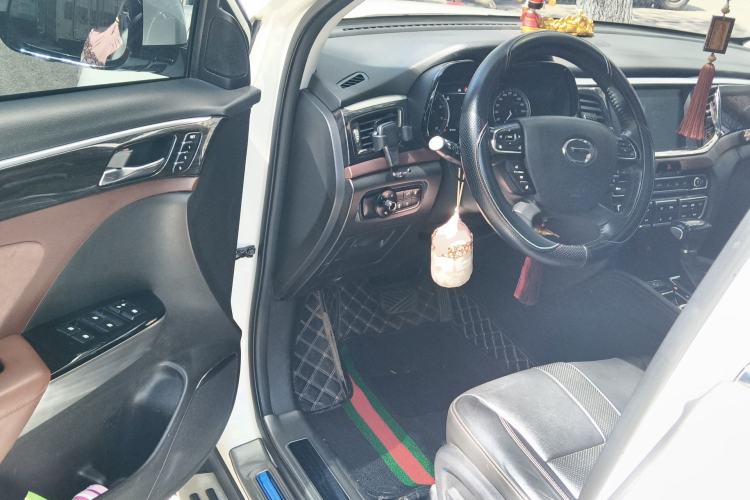 Used GAC Trumpchi GS8 2017 320T Two-Wheel Drive Luxury Smart Connectivity Version (7 Seats) Driver Seat