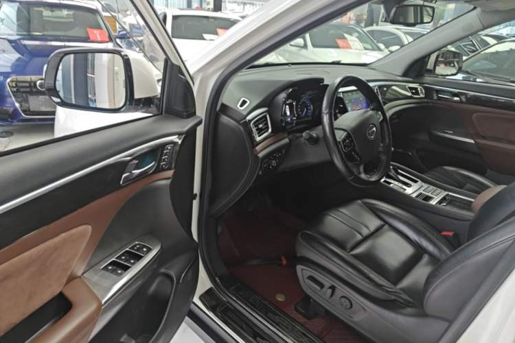 Used GAC Trumpchi GS8 2017 320T Two-Wheel Drive Luxury Smart Connectivity Version (7 Seats) Driver Seat