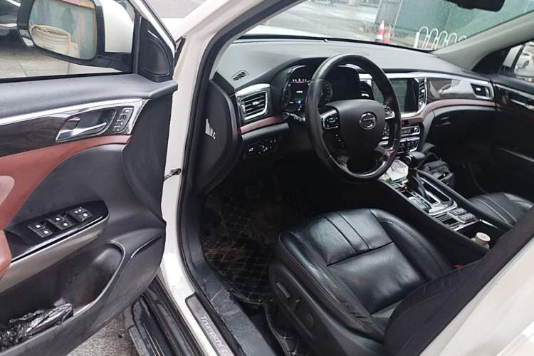 Used GAC Trumpchi GS8 2017 320T Two-Wheel Drive Luxury Smart Connectivity Version (7 Seats) Driver Seat