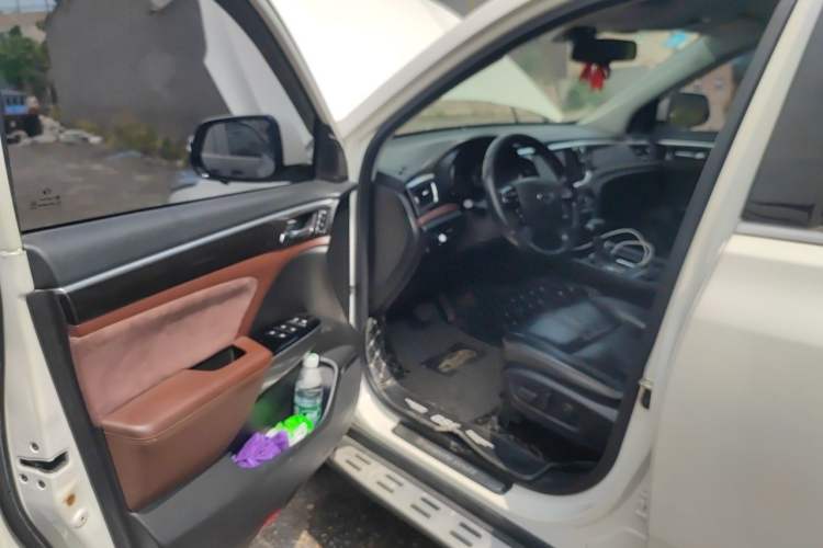 Used GAC Trumpchi GS8 2017 320T Two-Wheel Drive Luxury Smart Connectivity Version (7 Seats) Driver Seat