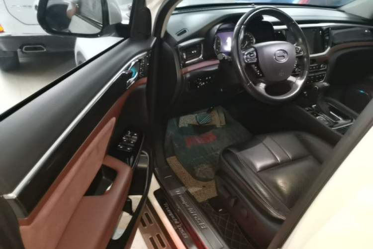 Used GAC Trumpchi GS8 2017 320T Two-Wheel Drive Luxury Smart Connectivity Version (7 Seats) Driver Seat