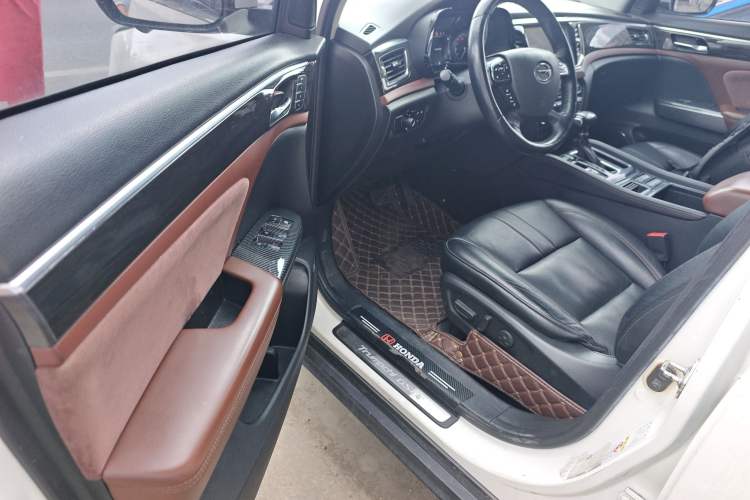 Used GAC Trumpchi GS8 2017 320T Two-Wheel Drive Luxury Smart Connectivity Version (7 Seats) Driver Seat