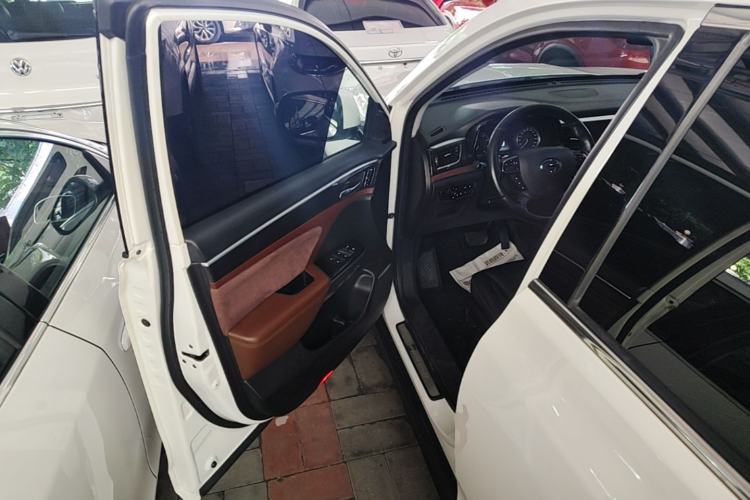 Used GAC Trumpchi GS8 2017 320T Two-Wheel Drive Luxury Smart Connectivity Version (7 Seats) Driver Seat