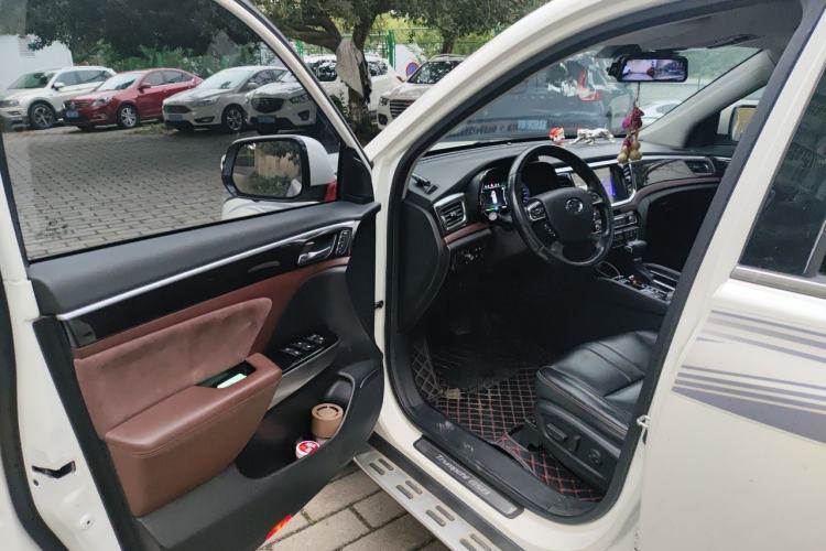 Used GAC Trumpchi GS8 2017 320T Two-Wheel Drive Luxury Smart Connectivity Version (7 Seats) Driver Seat