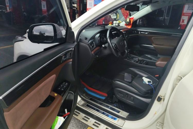Used GAC Trumpchi GS8 2017 320T Two-Wheel Drive Luxury Smart Connectivity Version (7 Seats) Driver Seat