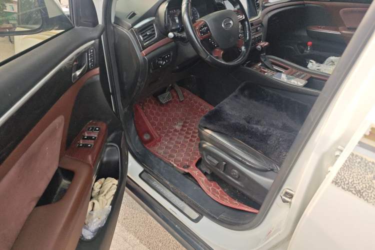 Used GAC Trumpchi GS8 2017 320T Two-Wheel Drive Luxury Smart Connectivity Version (7 Seats) Driver Seat