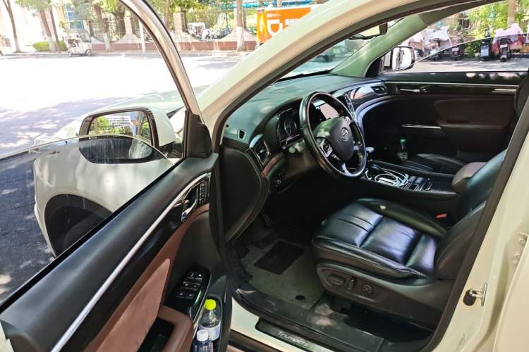 Used GAC Trumpchi GS8 2017 320T Two-Wheel Drive Luxury Smart Connectivity Version (7 Seats) Driver Seat