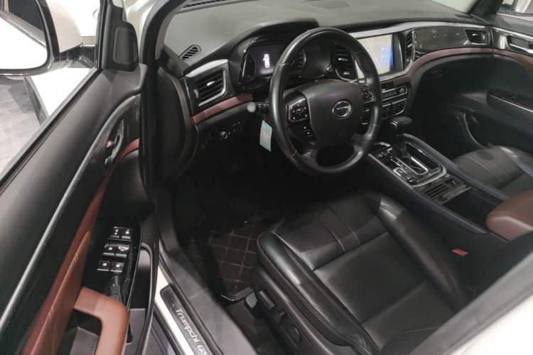 Used GAC Trumpchi GS8 2017 320T Two-Wheel Drive Luxury Edition (7 Seats) Driver Seat