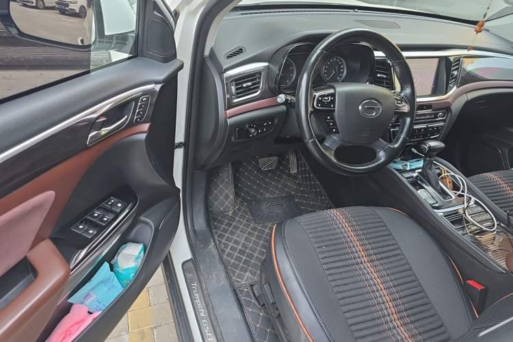 Used GAC Trumpchi GS8 2017 320T Two-Wheel Drive Luxury Smart Connectivity Version (7 Seats) Driver Seat
