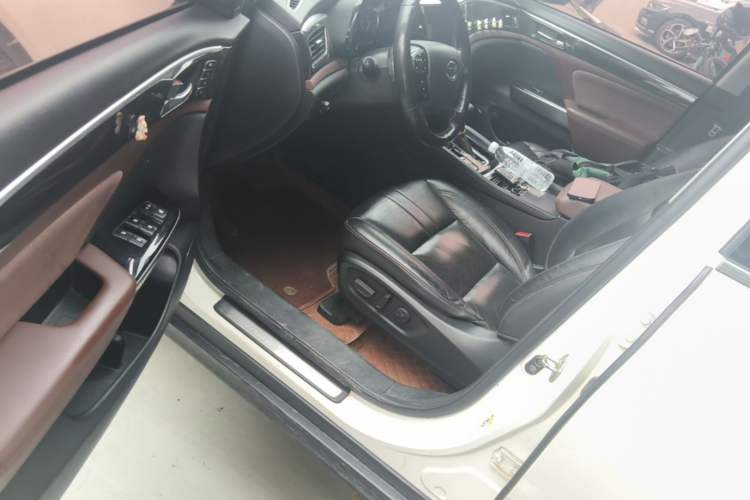 Used GAC Trumpchi GS8 2017 320T Two-Wheel Drive Luxury Smart Connectivity Version (7 Seats) Driver Seat