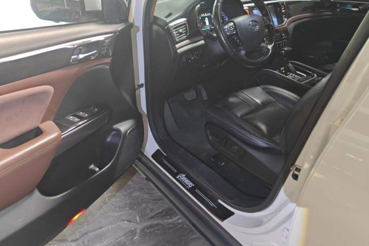 Used GAC Trumpchi GS8 2017 320T Four-Wheel Drive Luxury Smart Connectivity Version (7 Seats) Driver Seat