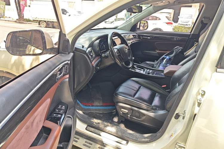 Used GAC Trumpchi GS8 2017 320T Two-Wheel Drive Luxury Smart Connectivity Version (7 Seats) Driver Seat
