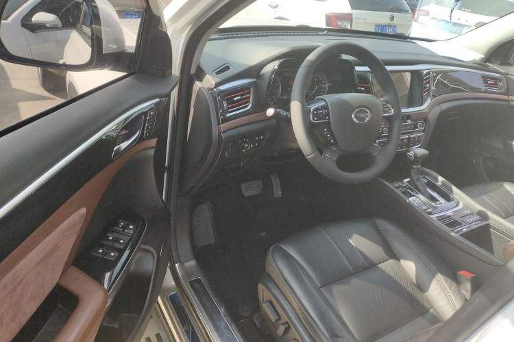 Used GAC Trumpchi GS8 2017 320T Two-Wheel Drive Luxury Smart Connectivity Version (7 Seats) Driver Seat