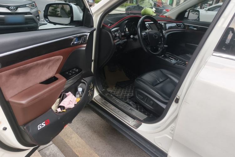 Used GAC Trumpchi GS8 2017 320T Two-Wheel Drive Luxury Smart Connectivity Version (7 Seats) Driver Seat