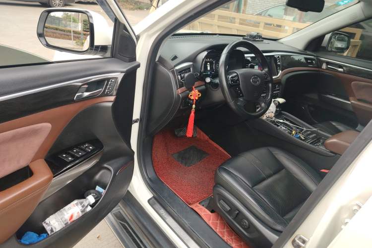 Used GAC Trumpchi GS8 2017 320T Two-Wheel Drive Luxury Smart Connectivity Version (7 Seats) Driver Seat