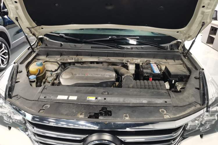 Used GAC Trumpchi GS8 2017 320T Two-Wheel Drive Luxury Smart Connectivity Version (7 Seats) Engine Bay