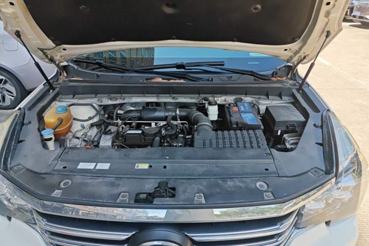 Used GAC Trumpchi GS8 2017 320T Two-Wheel Drive Luxury Smart Connectivity Version (7 Seats) Engine Bay