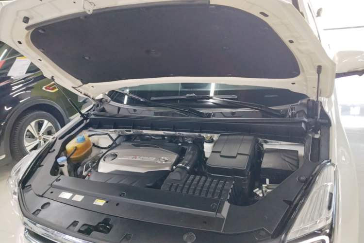 Used GAC Trumpchi GS8 2017 320T Four-Wheel Drive Luxury Smart Connectivity Version (7 Seats) Engine Bay