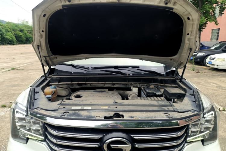 Used GAC Trumpchi GS8 2017 320T Two-Wheel Drive Luxury Smart Connectivity Version (7 Seats) Engine Bay