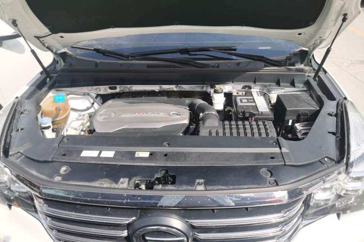 Used GAC Trumpchi GS8 2017 320T Two-Wheel Drive Luxury Smart Connectivity Version (7 Seats) Engine Bay