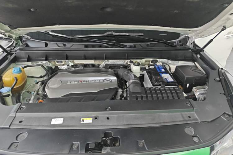 Used GAC Trumpchi GS8 2017 320T Two-Wheel Drive Luxury Smart Connectivity Version (7 Seats) Engine Bay